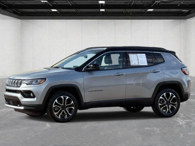 Used 2023 Jeep Compass Limited AWD/4WD image 2