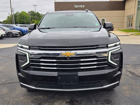 Used 2025 Chevrolet Tahoe LT AWD/4WD image 2