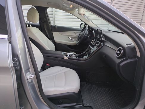 Used 2015 Mercedes-Benz C 300 4MATIC Sedan image 32