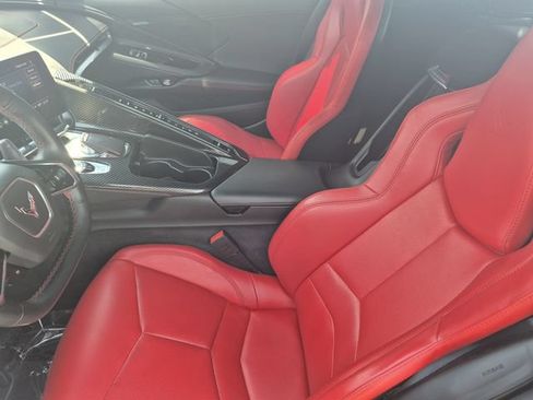 Used 2022 Chevrolet Corvette Stingray Coupe w/ Z51 Performance Package RWD image 19