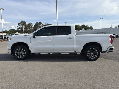 Used 2024 Chevrolet Silverado 1500 RST w/ Z71 Off-Road Package AWD/4WD image 9