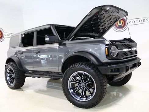 Used 2025 Ford Bronco Badlands AWD/4WD image 7