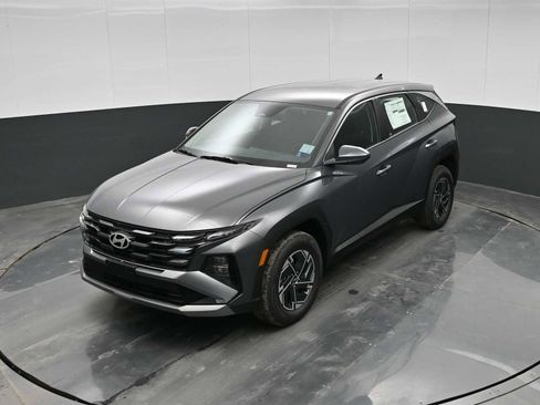 New 2026 Hyundai Tucson Blue SE image 24