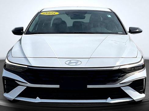 Used 2025 Hyundai Elantra Sport FWD image 2