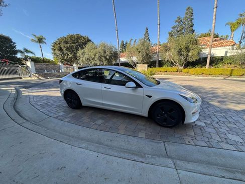 Used 2022 Tesla Model 3 Long Range image 8