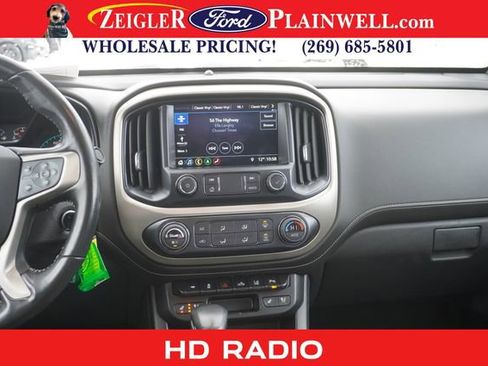 Used 2022 GMC Canyon Denali w/ Denali Black Edition Package image 9