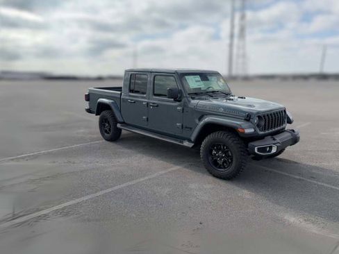 New 2026 Jeep Gladiator Sport image 16