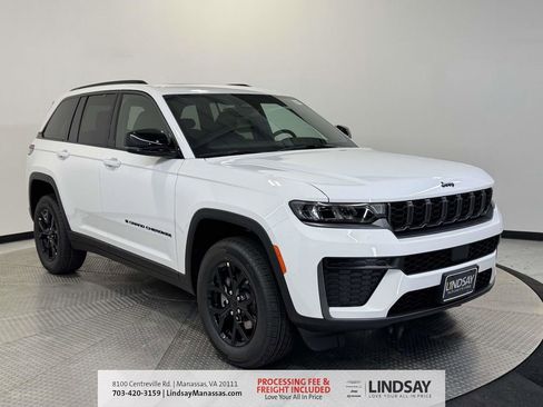 New 2026 Jeep Grand Cherokee 4WD image 1