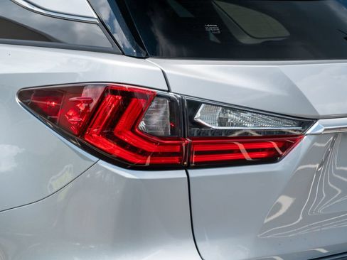 Used 2019 Lexus RX 350L FWD w/ Premium Package image 20