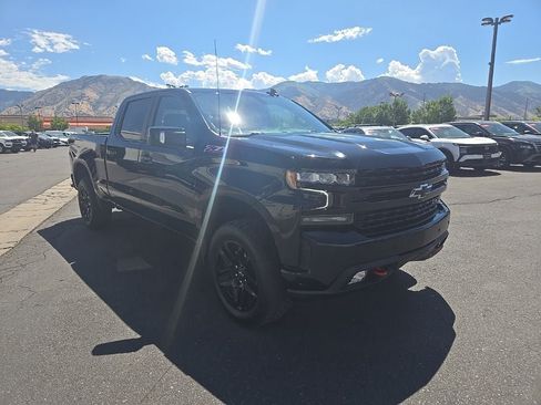 Used 2022 Chevrolet Silverado 1500 LT Trail Boss w/ Safety Package AWD/4WD image 3