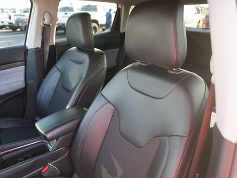 Used 2022 Jeep Compass Latitude FWD image 10