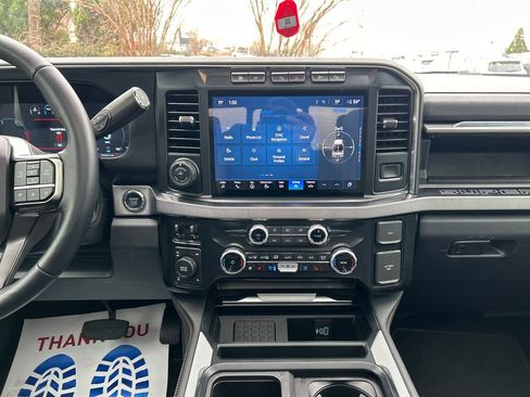 Used 2024 Ford F250 Platinum image 23