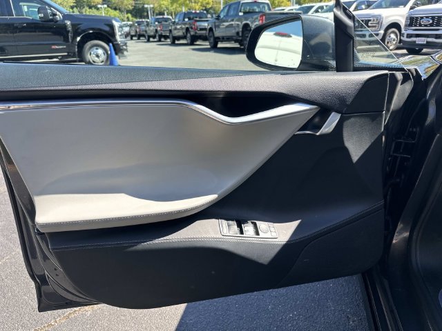 Used 2015 Tesla Model S 70D AWD/4WD image 13