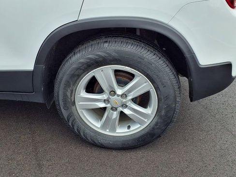 Used 2020 Chevrolet Trax LS image 22
