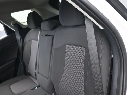 Used 2025 Kia Sportage LX FWD image 29