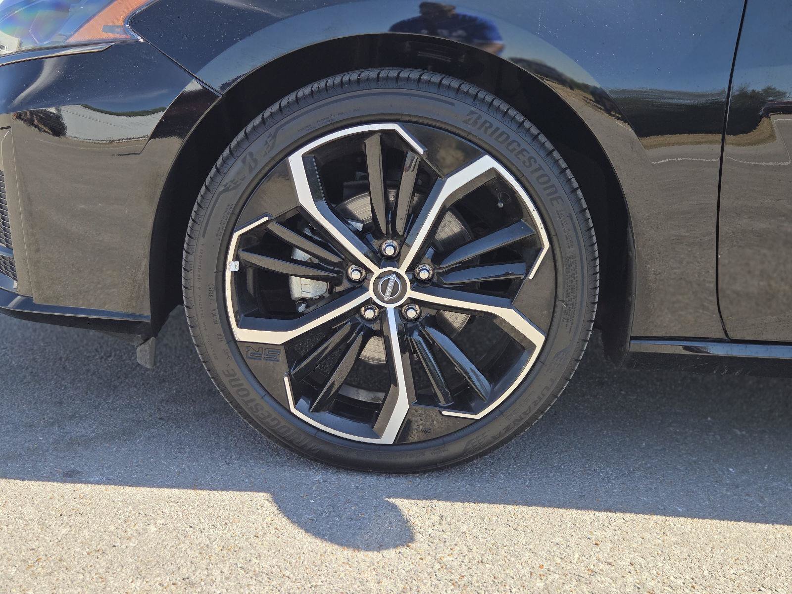 Used 2025 Nissan Altima 2.5 SR FWD image 9
