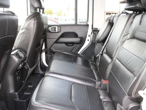 Used 2023 Jeep Wrangler Unlimited Sahara w/ Cold Weather Group AWD/4WD image 44