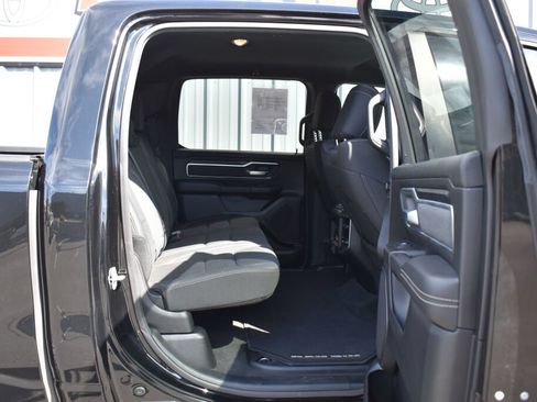 Used 2019 RAM 1500 Big Horn AWD/4WD image 23