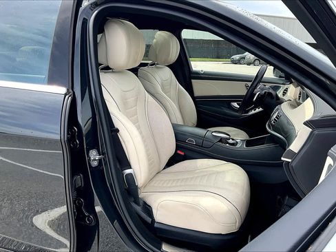 Used 2019 Mercedes-Benz S 560 Sedan image 9