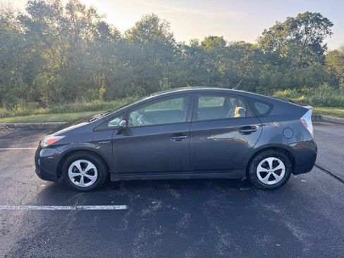 Used 2015 Toyota Prius Two FWD image 6