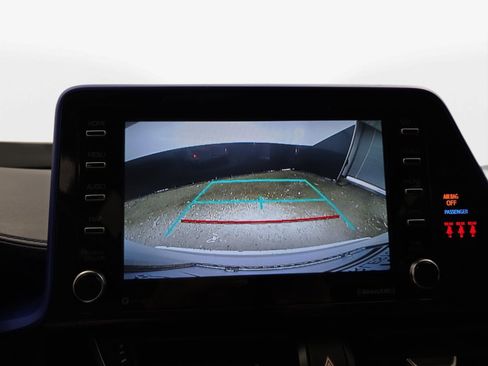 Used 2021 Toyota C-HR XLE FWD image 20