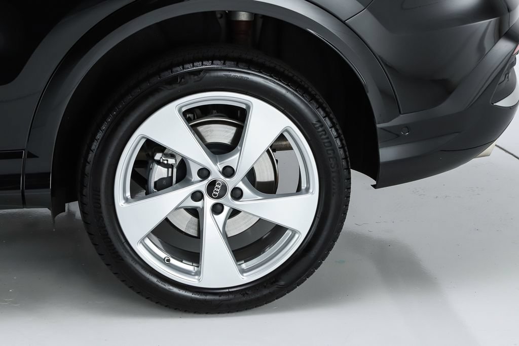 Used 2025 Audi Q5 Premium Plus w/ Premium Plus AWD/4WD image 10
