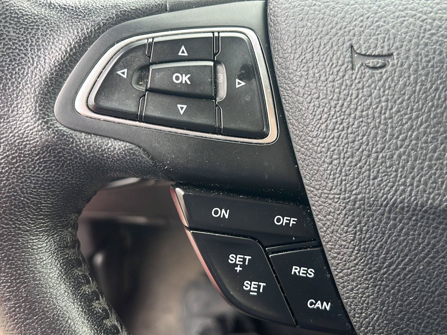 Used 2015 Ford Focus SE w/ Equipment Group 201A FWD image 43