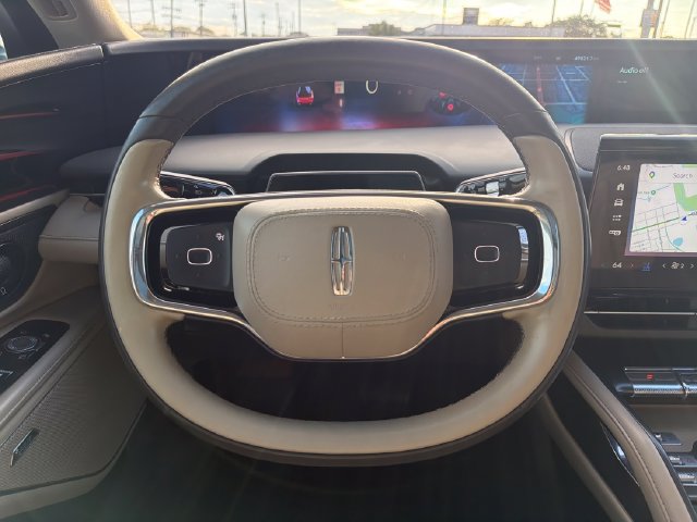 Certified 2024 Lincoln Nautilus Reserve w/ Equipment Group 202A AWD/4WD image 17