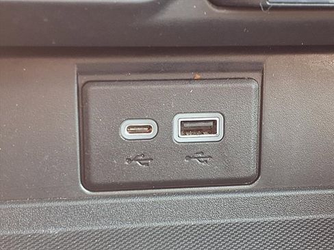 Used 2022 Chevrolet Suburban High Country w/ LPO, Illumination Package image 8