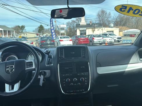 Used 2015 Dodge Grand Caravan SE w/ Quick Order Package 29E SE image 22