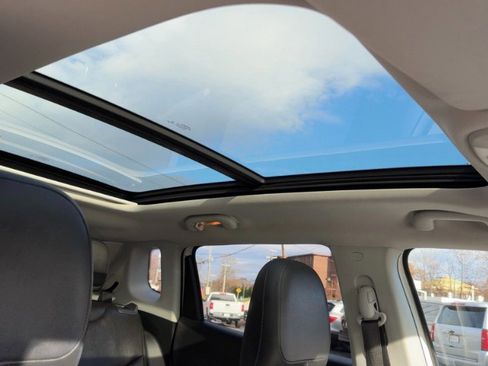 Used 2018 Jeep Compass Limited w/ Navigation Group image 16