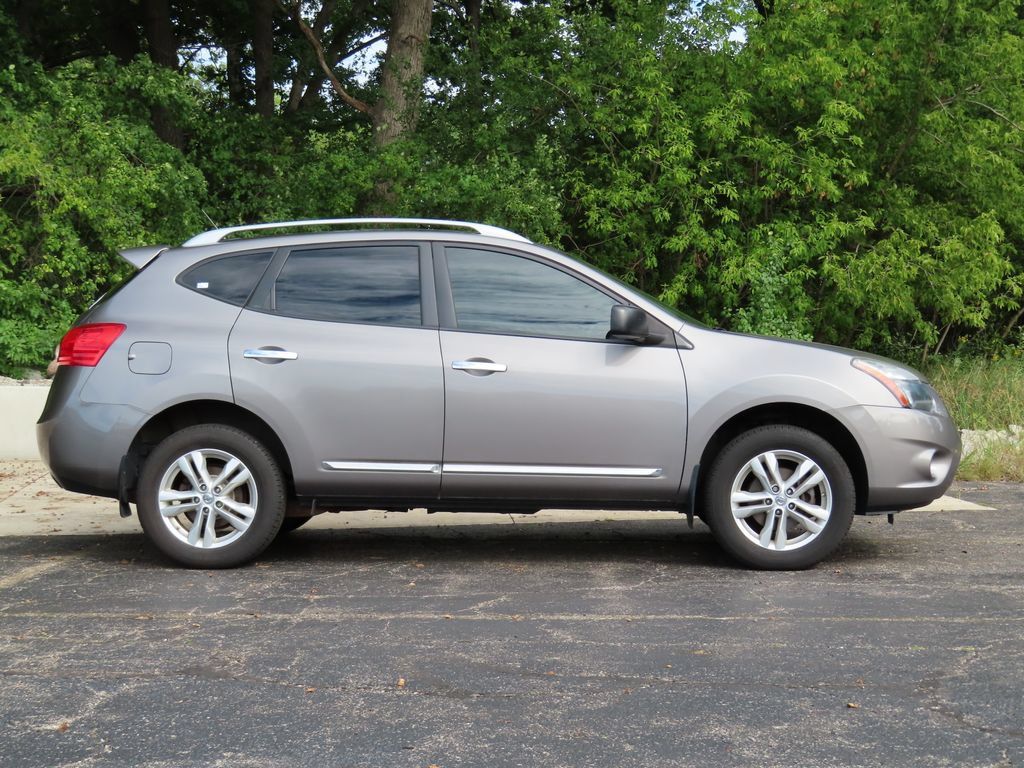 Used 2015 Nissan Rogue S w/ Convenience Package AWD/4WD image 2