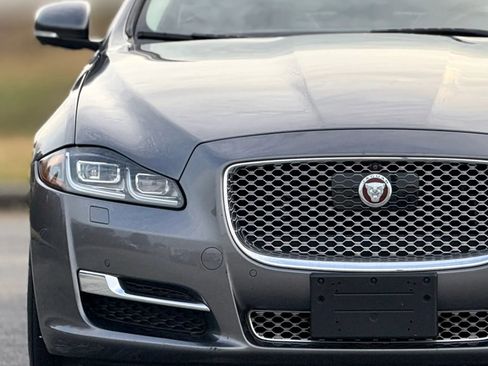 Used 2017 Jaguar XJ L Portfolio image 11