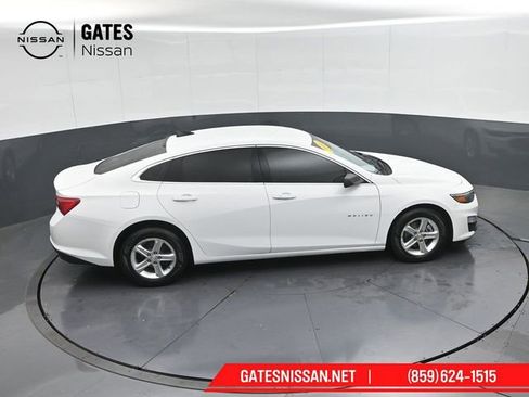 Used 2022 Chevrolet Malibu LS image 39