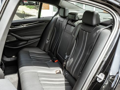 Used 2023 BMW 540i xDrive w/ Premium Package AWD/4WD image 28