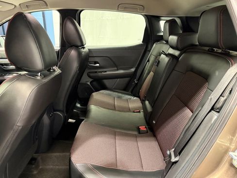 Certified 2025 Nissan Kicks SR image 16