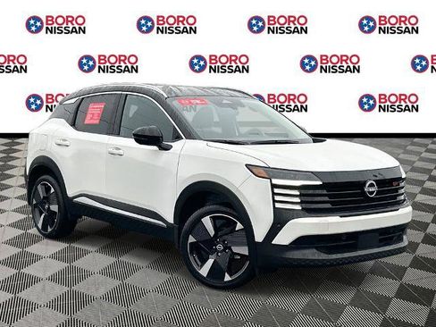 Certified 2025 Nissan Kicks SR image 1