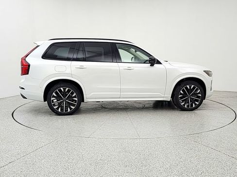 New 2026 Volvo XC90 T8 Ultra w/ Lounge Package image 4