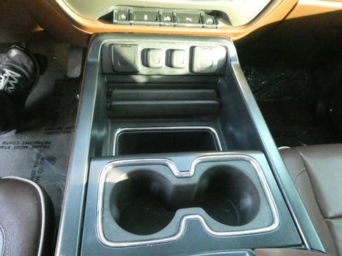 Used 2017 Chevrolet Silverado 1500 High Country image 24