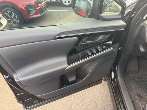 Used 2024 Toyota bZ4X FWD image 9
