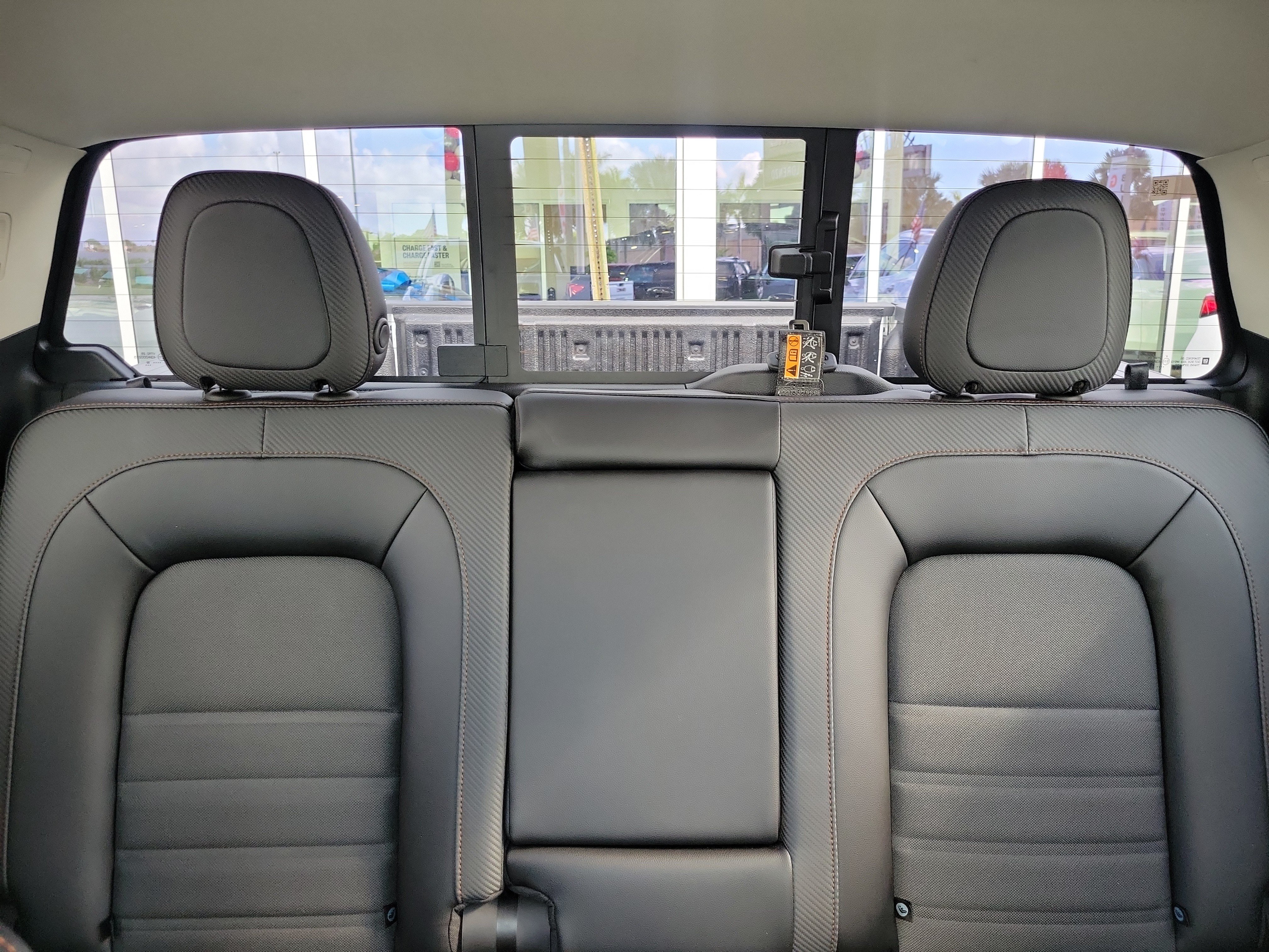 Used 2022 GMC Canyon AT4 w/ Trailering Package AWD/4WD image 15