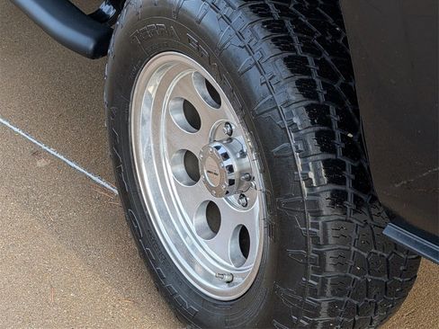 Used 2021 Toyota Tacoma SR image 8