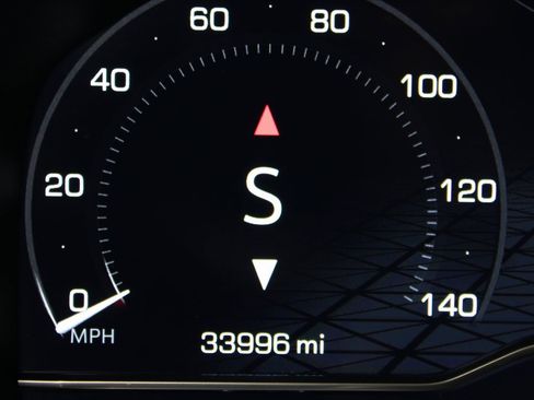 Used 2023 GMC Yukon SLT image 13