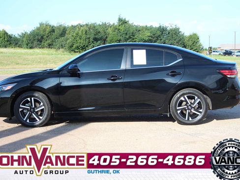 Used 2025 Nissan Sentra SV FWD image 6