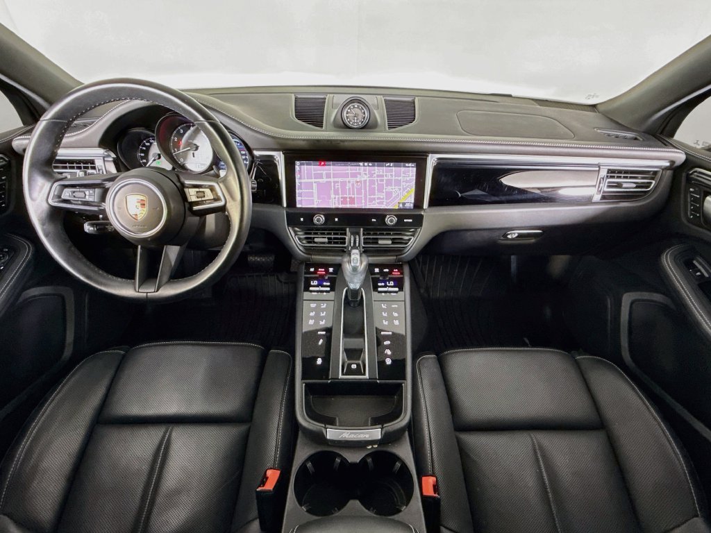 Certified 2023 Porsche Macan S AWD/4WD image 11