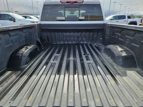 Used 2024 GMC Sierra 2500 AT4 w/ Technology Package AWD/4WD image 30