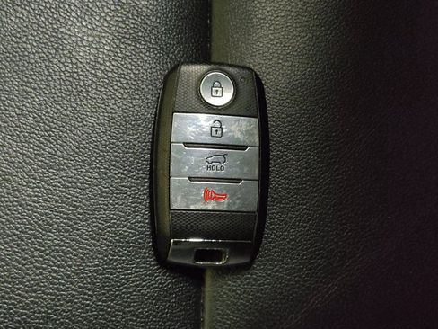 Used 2018 Kia Sportage EX image 32