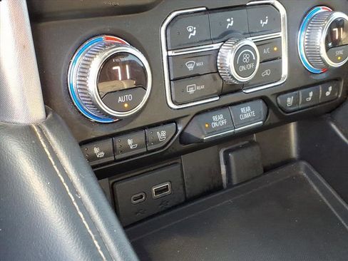 Used 2021 GMC Yukon SLT image 8