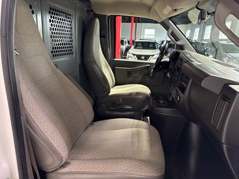 Used 2020 Chevrolet Express 2500 w/ Driver Convenience Package RWD image 33