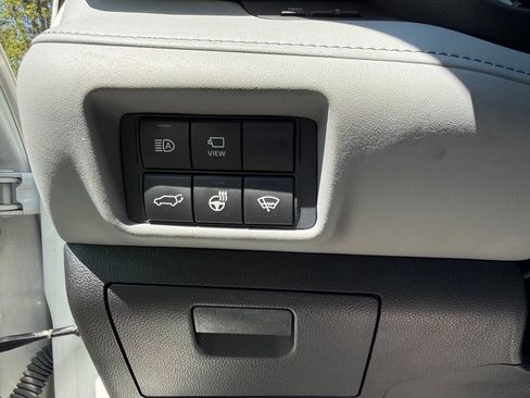 Used 2021 Toyota Highlander Platinum AWD/4WD image 18